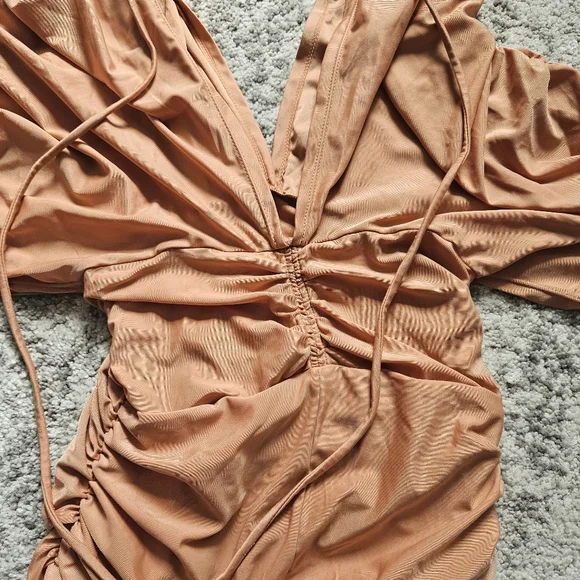 Fashion Nova ruched dress NWT - Picture 13 of 16